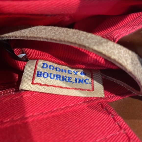 Dooney and Bourke Medallion Tiney East/West Bag Medallion Collection 2007 - Picture 9 of 13